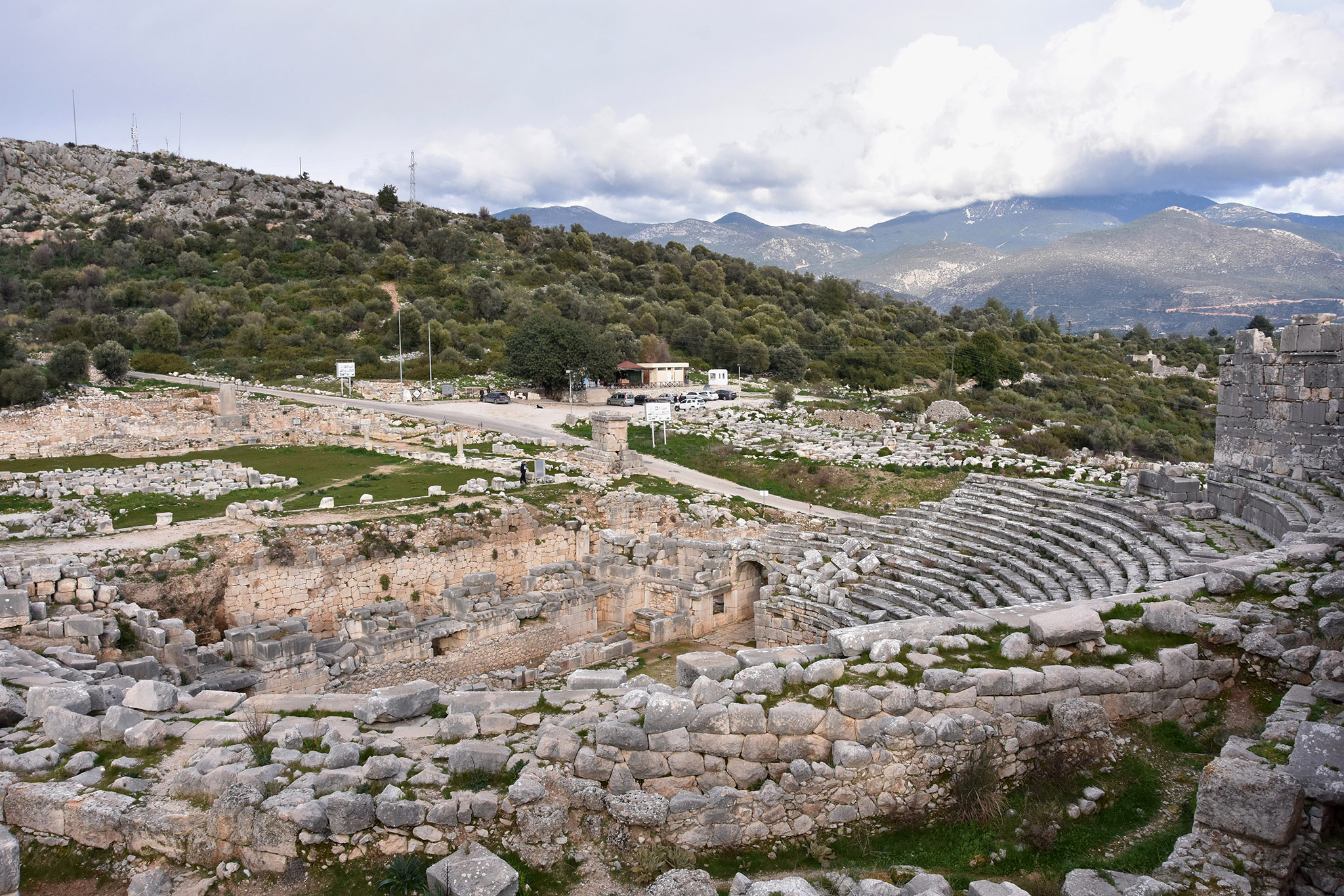 Xanthos theatre, Kinik